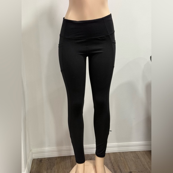 Z by Zobha  Elevate Active Leggings yoga pants Black W/Cell Pockets & Leg Zips M - Picture 1 of 9